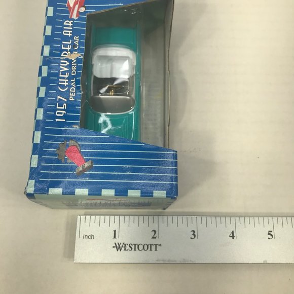 Gearbox 1997 Vintage 1957 Chevy Bel Air Convertible Serial #05367 Pedal Car New - Picture 8 of 9